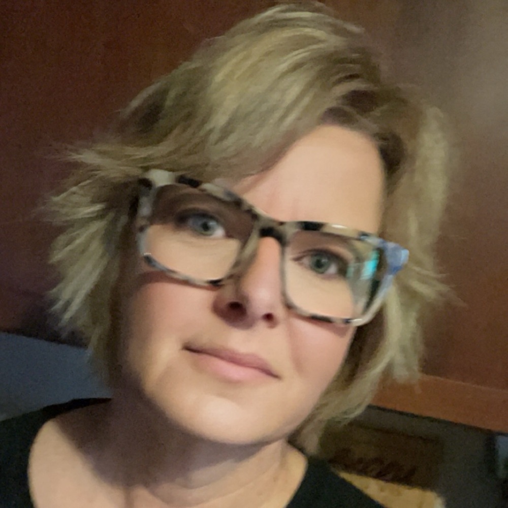 Meet your Posher, Deana